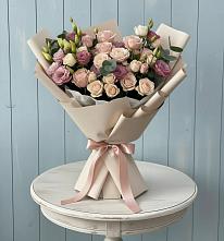 Букет цветов из:  Розы и Лизиантусы в Хасанье