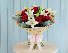 Букет цветов из:  Лилии и Розы в Хасанье