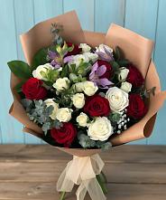 Букет цветов из:  Розы и Альстромерии в Хасанье