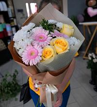 Букет цветов из:  Герберы, Розы и Хризантемы в Хасанье