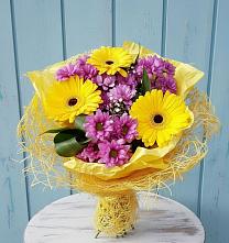 Букет цветов из:  Хризантемы и Герберы в Хасанье