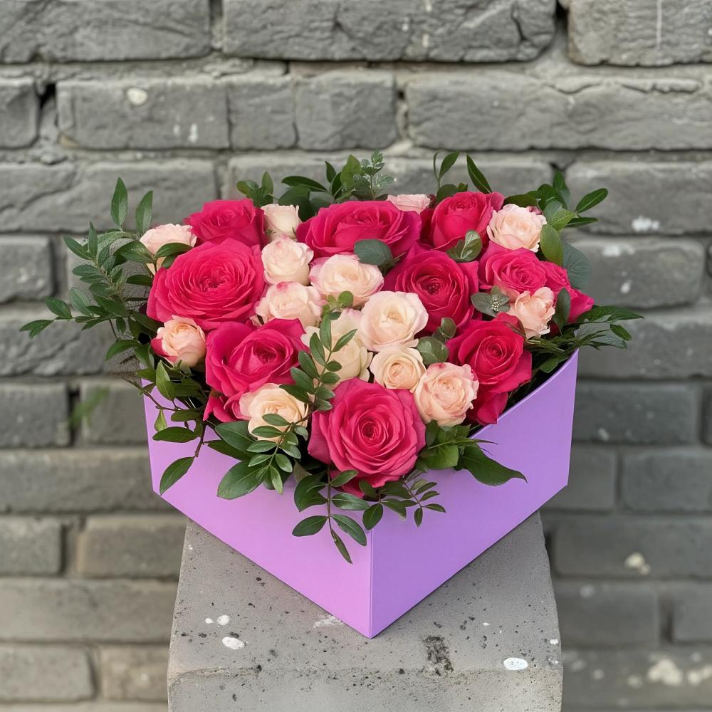 Цветочная композиция из Розы в коробке в Хасанье