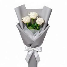 Букет 3 белые розы в Хасанье
