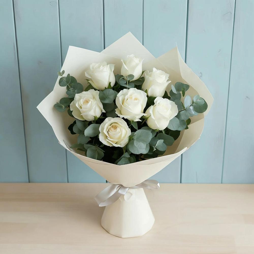 Букет Белые розы в Эвкалипте в Хасанье