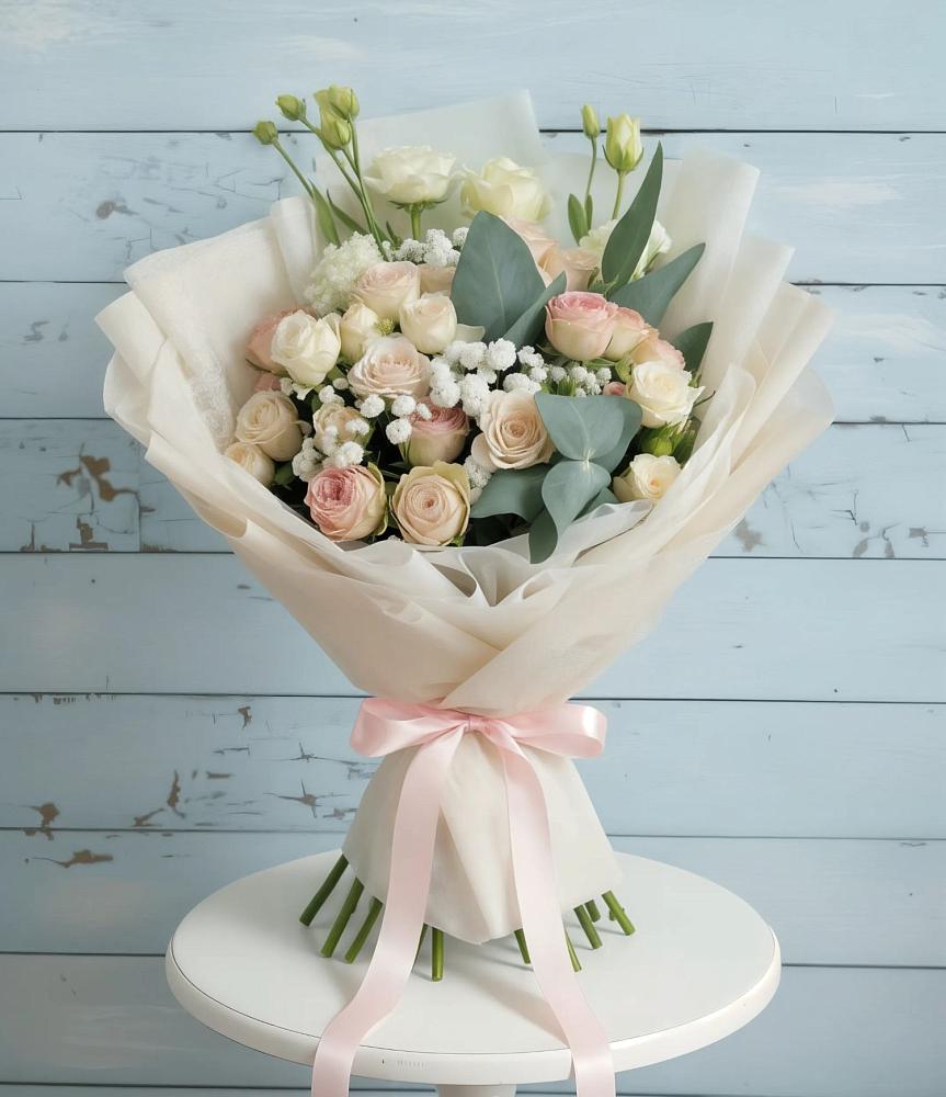 Букет цветов из: Розы и Лизиантусы в Хасанье