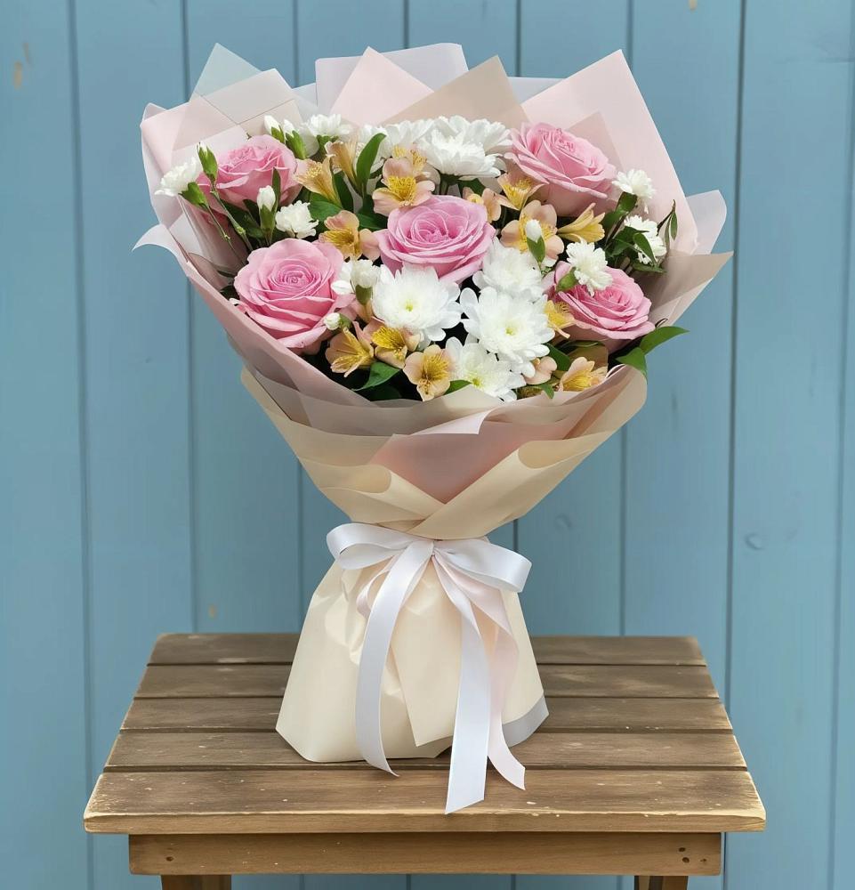 Букет цветов из: Гвоздики, Орхидеи и Розы в Хасанье