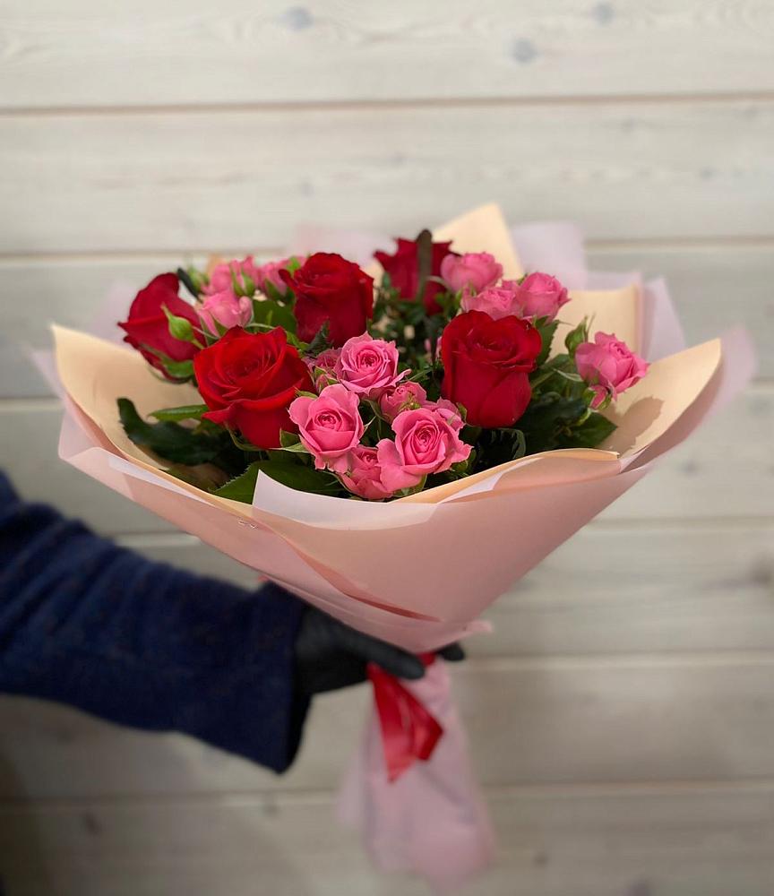 Букет цветов из: Розы в Хасанье
