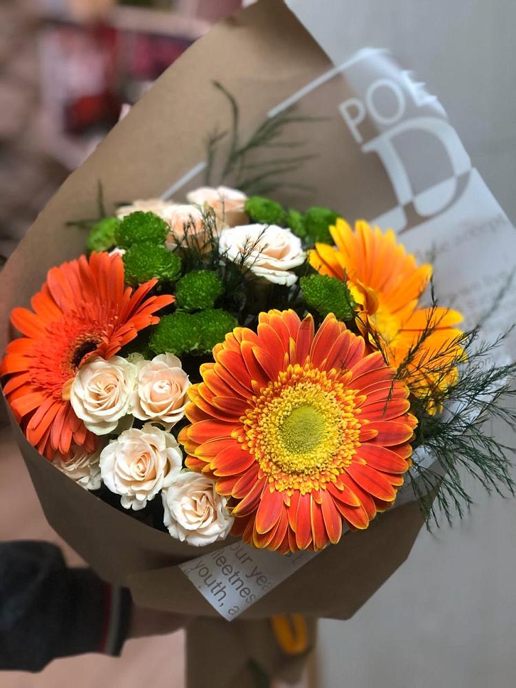 Букет цветов из: Герберы, Хризантемы и Розы в Хасанье