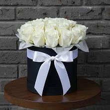 Цветочная композиция из Розы в шляпной коробке #REPLACE_PRED# Хасанье